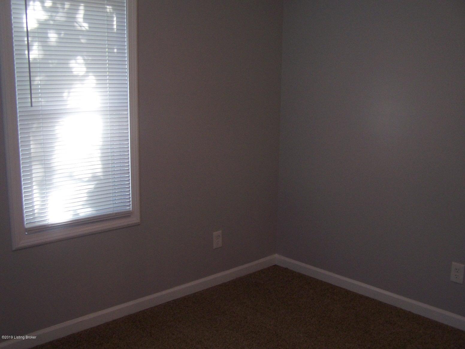 3014 Gudgel Road Louisville, KY 40211 - Photo 17 of 18 100_0948