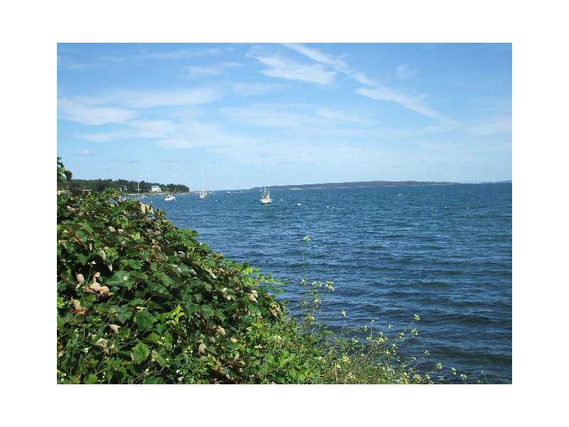 426 East Shore Road Jamestown, RI 02835 - Photo 3 of 11 View.