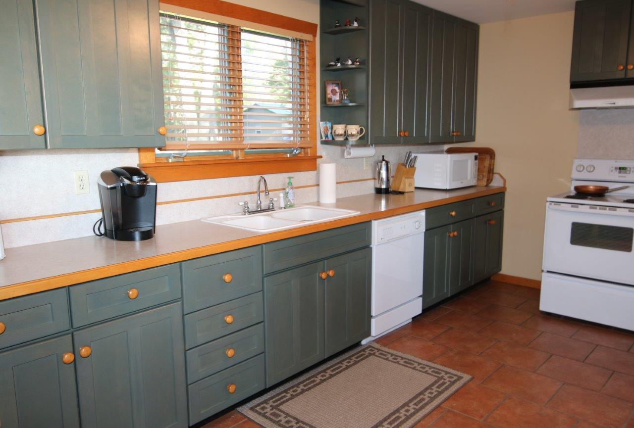 2006 Winifred Street Cheboygan, MI 49721 - Photo 5 of 27 Gallery Image 5
