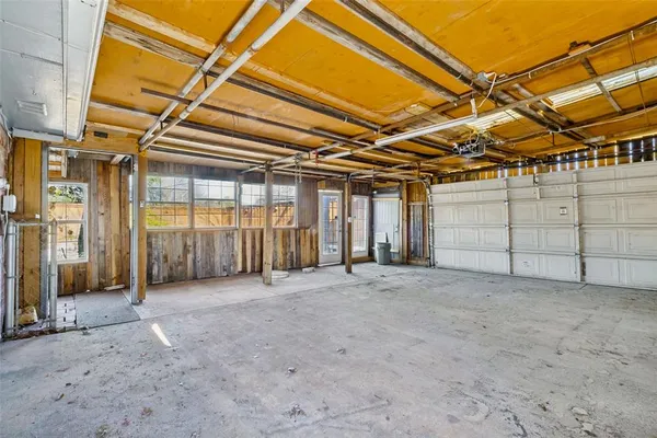 a view of a garage