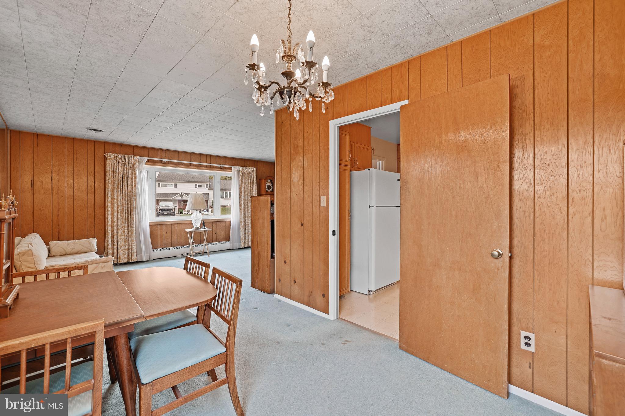 5733 Oakland Road Baltimore, MD 21227 - Photo 11 of 36