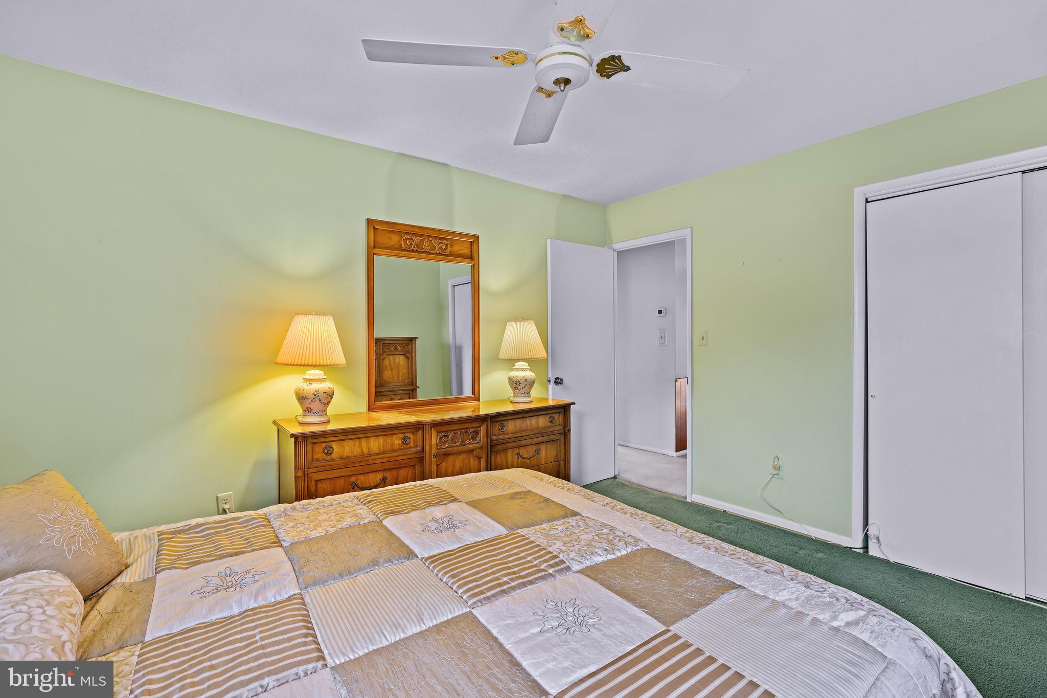 5733 Oakland Road Baltimore, MD 21227 - Photo 18 of 36