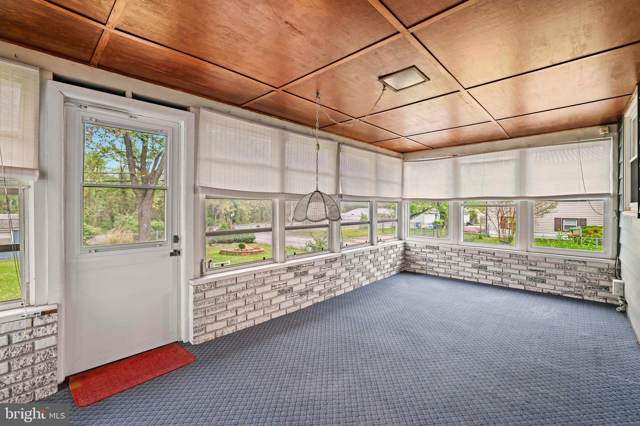 5733 Oakland Road Baltimore, MD 21227 - Photo 29 of 36