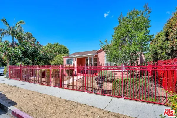 $1,175,000 | 2345 South Garth Avenue, Los Angeles, CA 90034