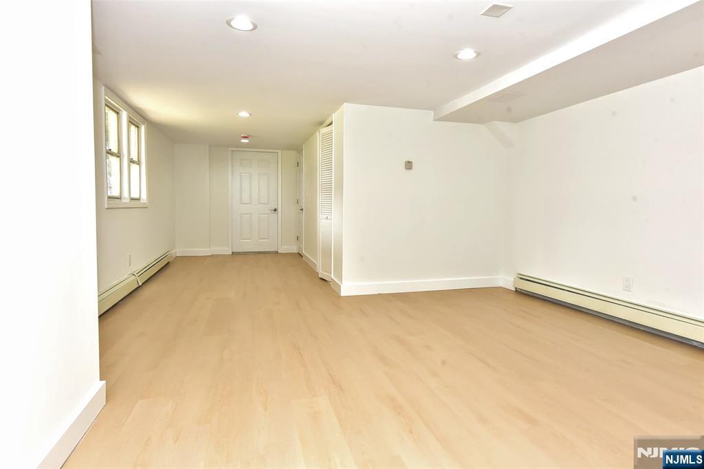56 Lake Shore Road East Stockholm, NJ 07460 - Photo 20 of 45