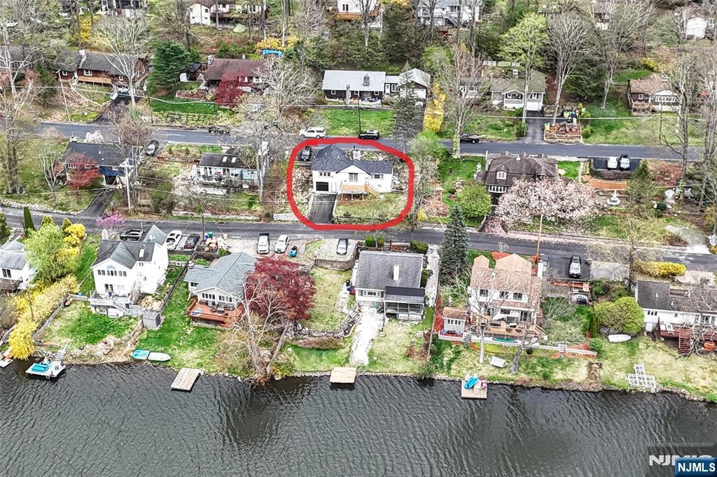 56 Lake Shore Road East Stockholm, NJ 07460 - Photo 37 of 45