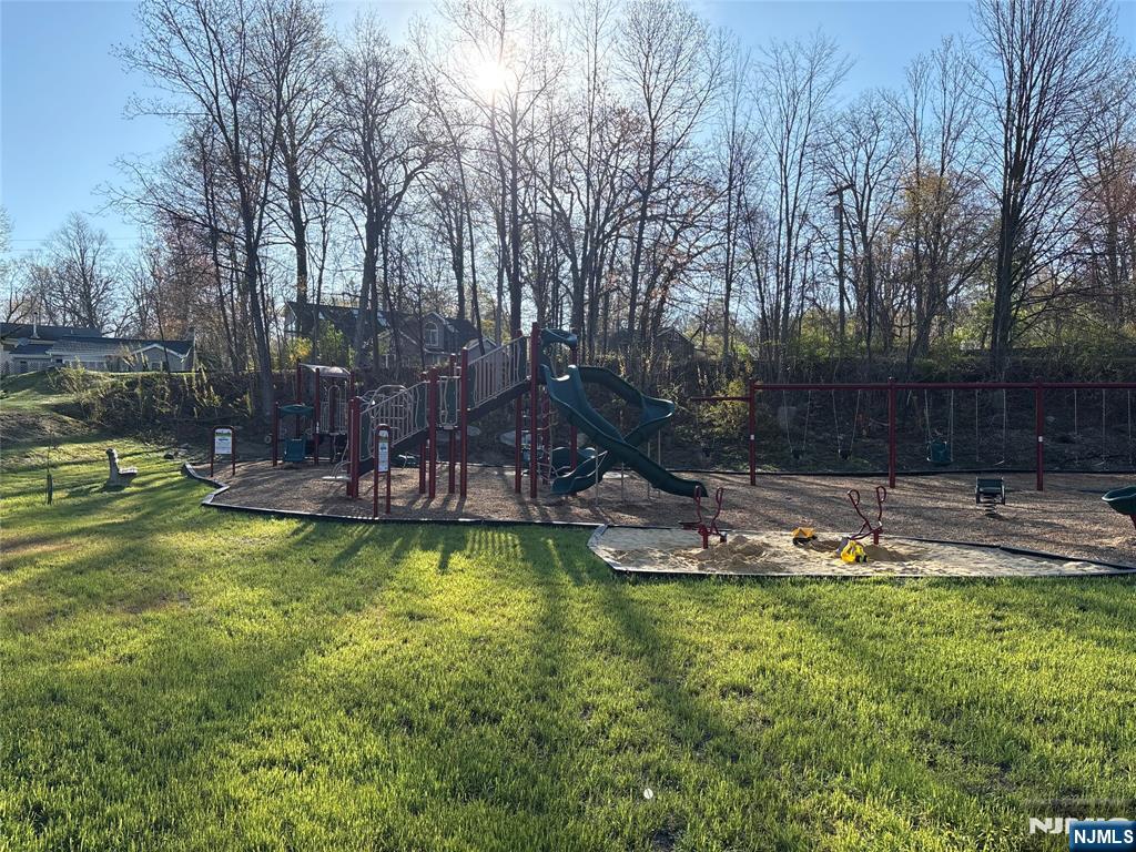 56 Lake Shore Road East Stockholm, NJ 07460 - Photo 44 of 45