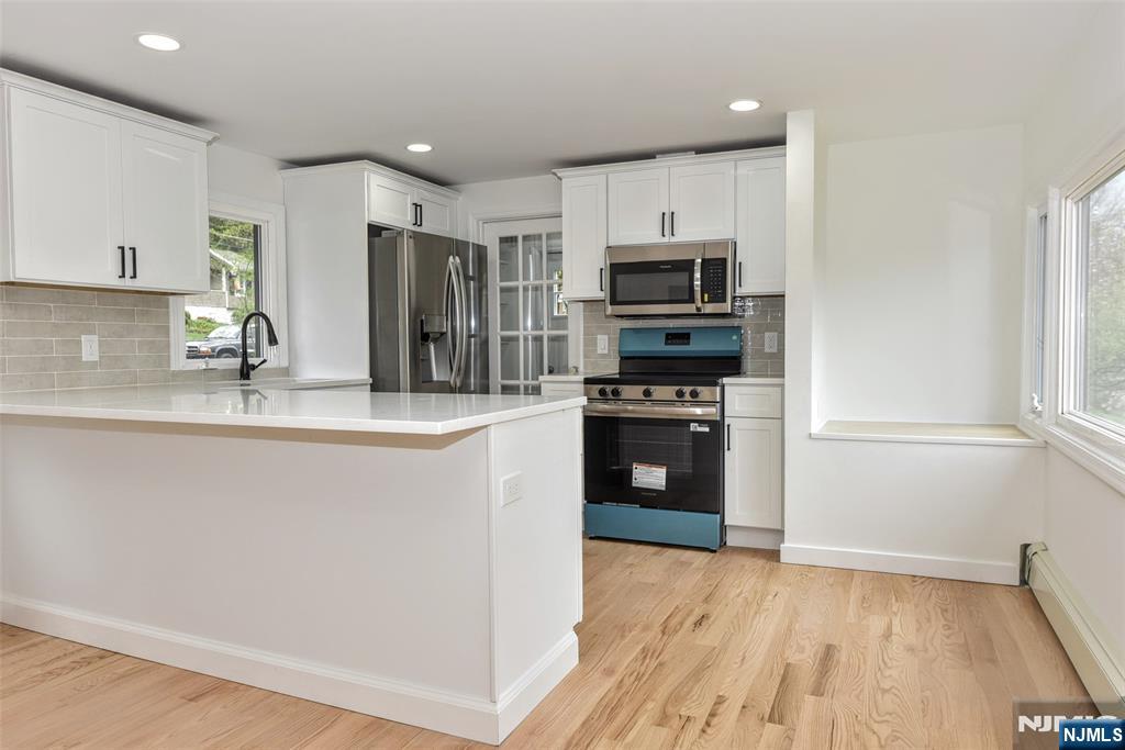 56 Lake Shore Road East Stockholm, NJ 07460 - Photo 8 of 45