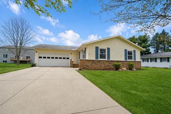 $260,000 | 1026 Rose Street, Marshall, MI 49068