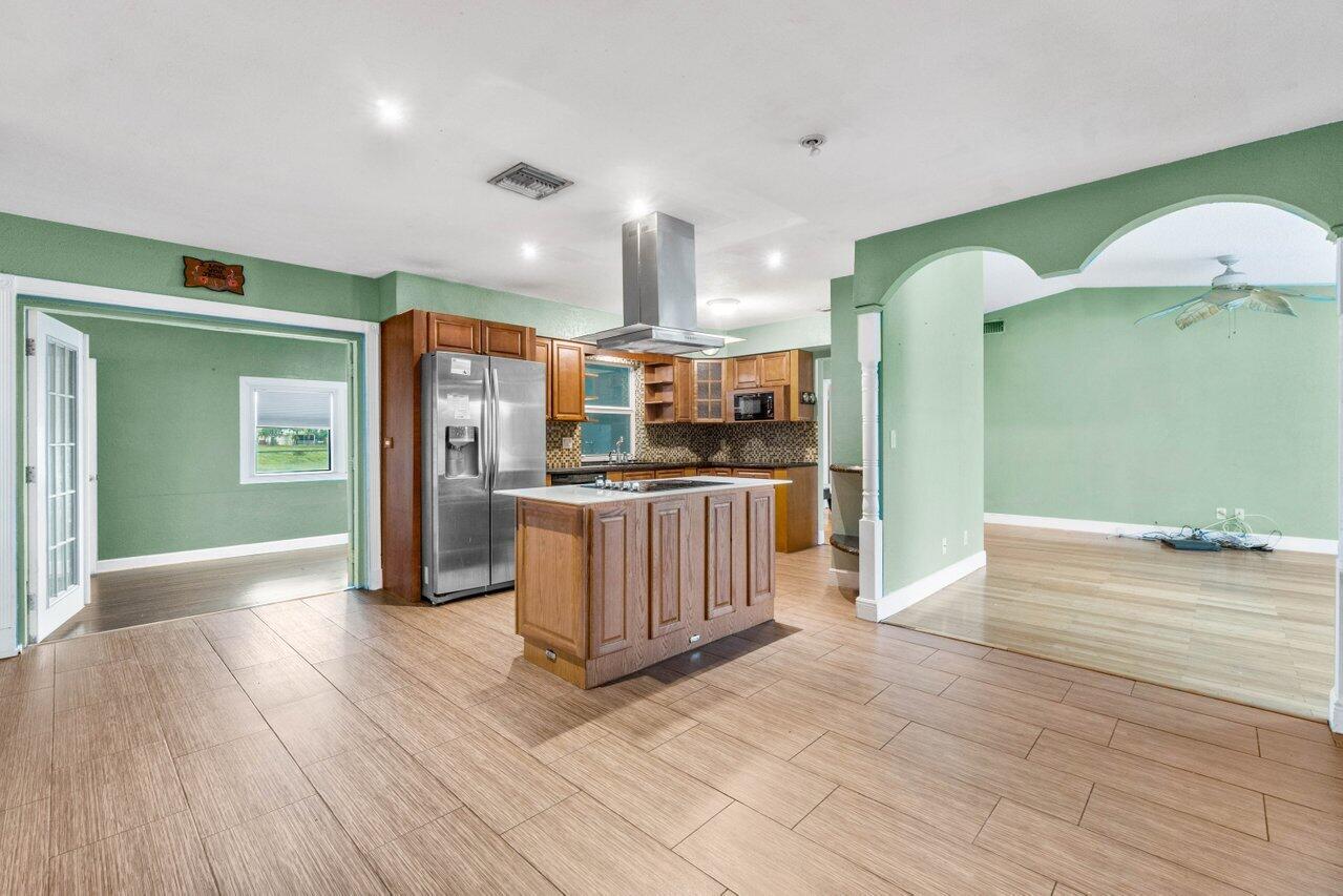208 Lochmore Road Riviera Beach, FL 33407 - Photo 14 of 34 010-208LochmoreRoad-RivieraBeach-FL-3340