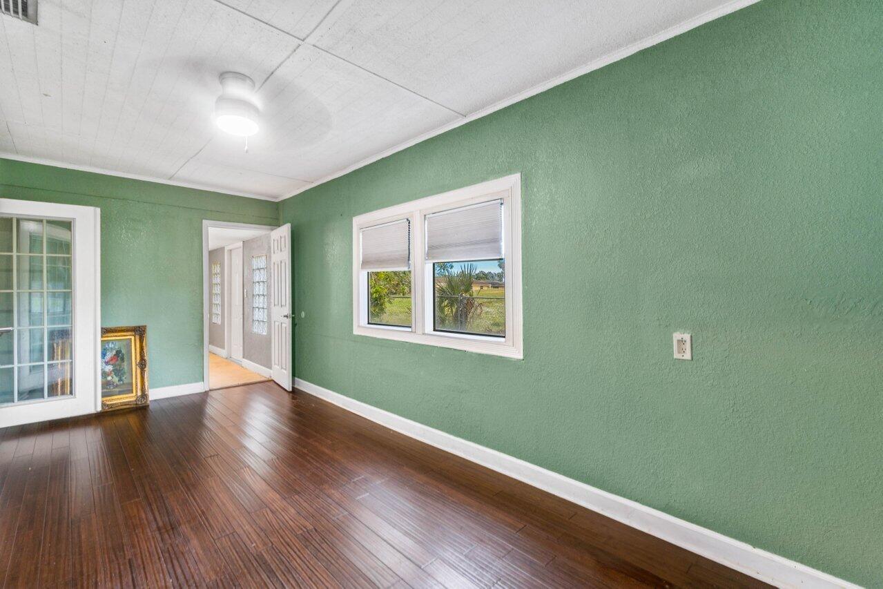 208 Lochmore Road Riviera Beach, FL 33407 - Photo 17 of 34 013-208LochmoreRoad-RivieraBeach-FL-3340