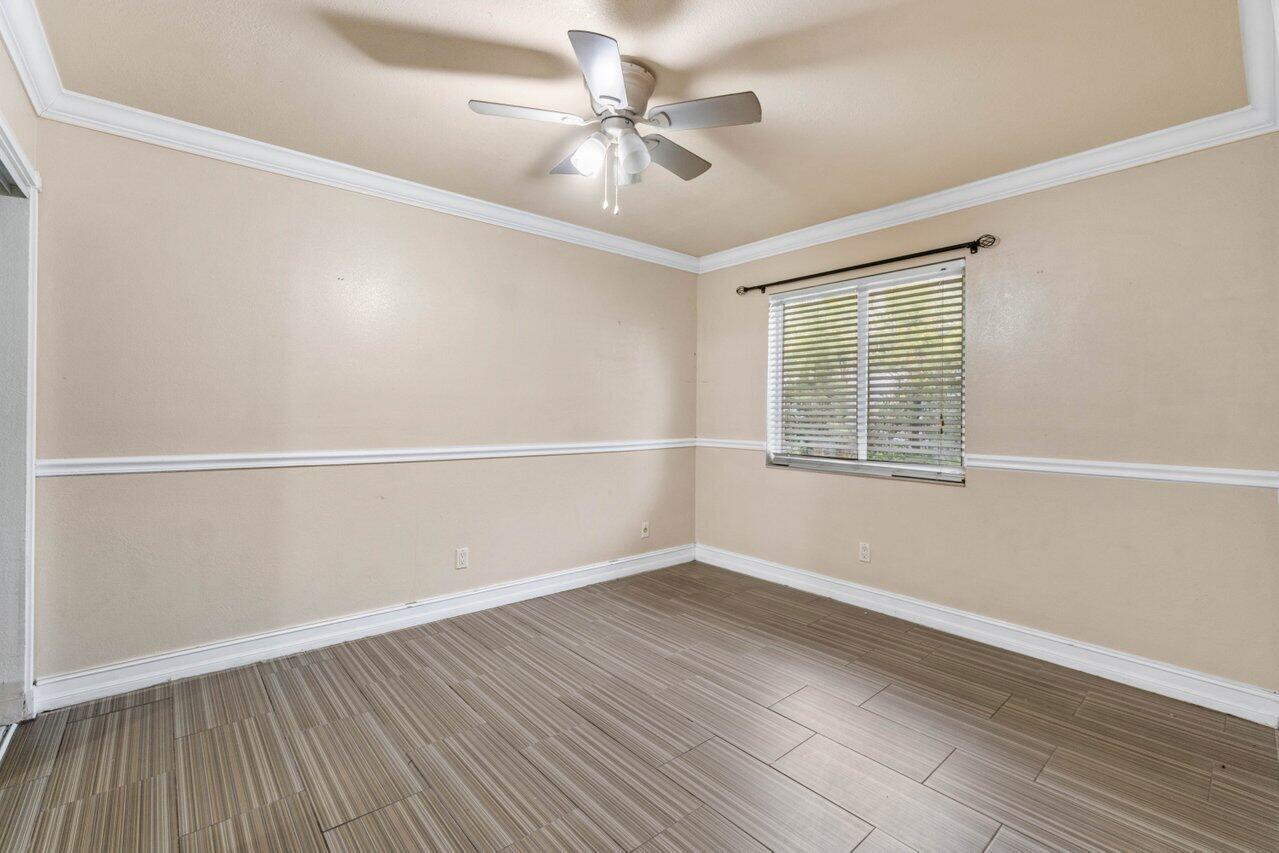 208 Lochmore Road Riviera Beach, FL 33407 - Photo 18 of 34 014-208LochmoreRoad-RivieraBeach-FL-3340
