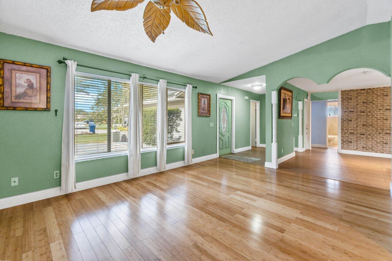 208 Lochmore Road Riviera Beach, FL 33407 - Photo 6 of 34 005-208LochmoreRoad-RivieraBeach-FL-3340