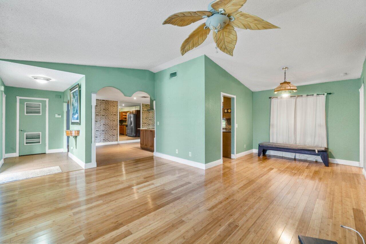 208 Lochmore Road Riviera Beach, FL 33407 - Photo 7 of 34 006-208LochmoreRoad-RivieraBeach-FL-3340