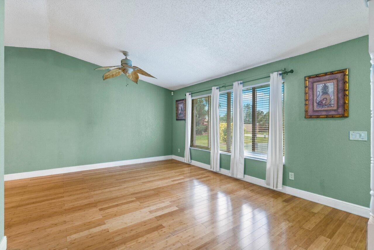 208 Lochmore Road Riviera Beach, FL 33407 - Photo 10 of 34 020-208LochmoreRoad-RivieraBeach-FL-3340