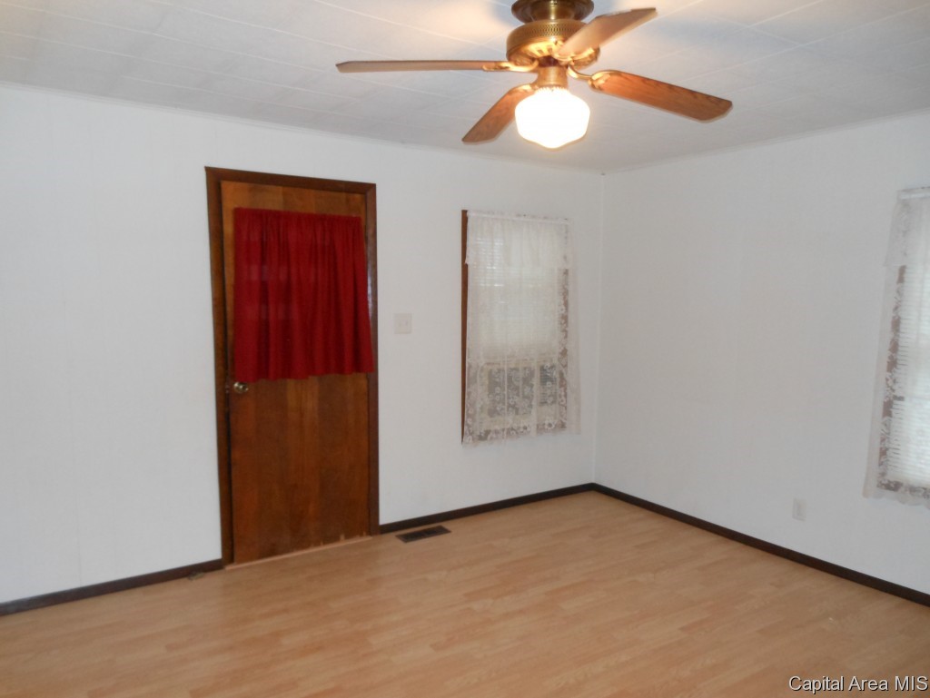 2828 South 12th Street Springfield, IL 62703 - Photo 4 of 14
