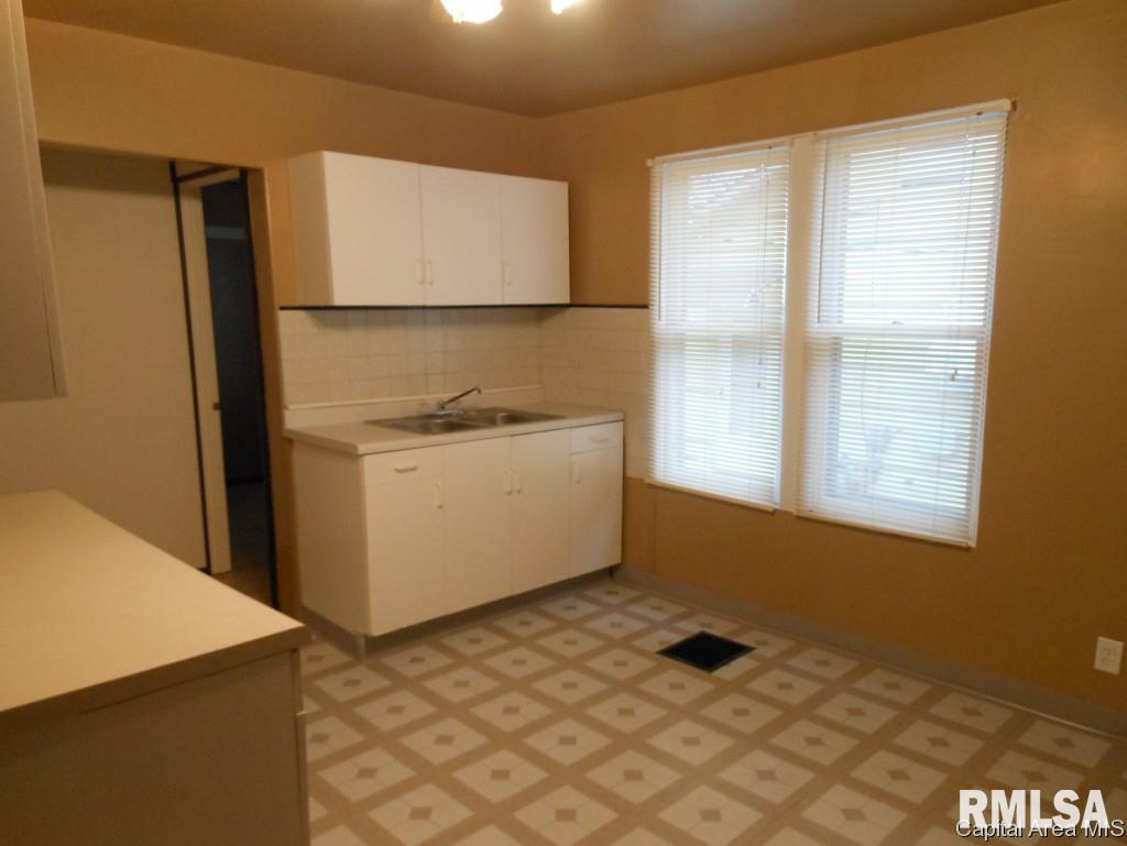 2828 South 12th Street Springfield, IL 62703 - Photo 7 of 14