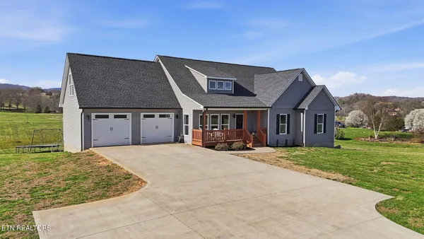 $875,000 | 806 River Drive, Blaine, TN 37709
