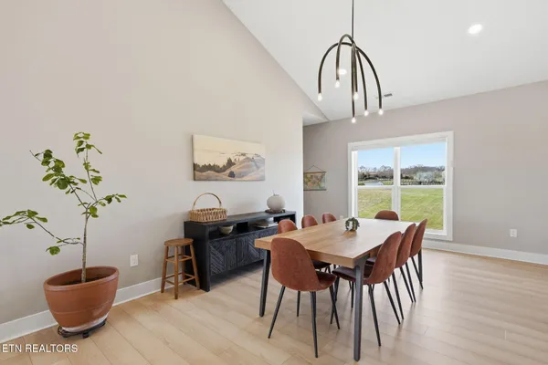 $875,000 | 806 River Drive, Blaine, TN 37709