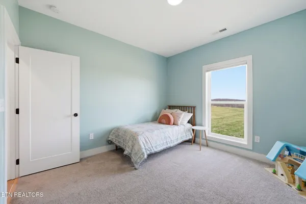 $875,000 | 806 River Drive, Blaine, TN 37709