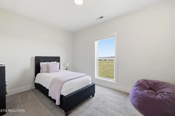 $875,000 | 806 River Drive, Blaine, TN 37709