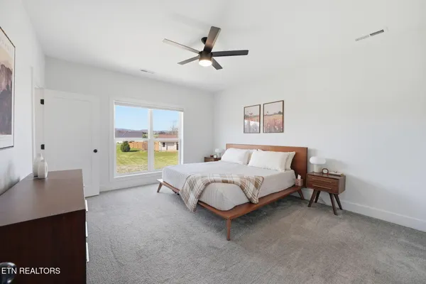 $875,000 | 806 River Drive, Blaine, TN 37709