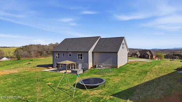 $875,000 | 806 River Drive, Blaine, TN 37709