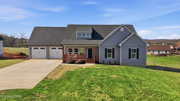 $875,000 | 806 River Drive, Blaine, TN 37709