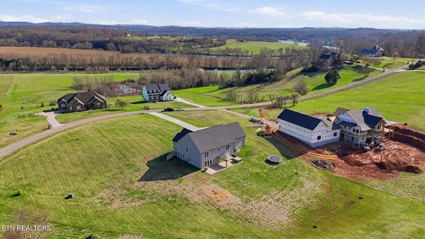 $875,000 | 806 River Drive, Blaine, TN 37709