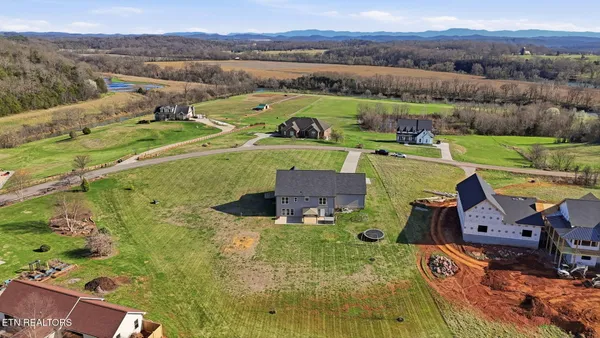 $875,000 | 806 River Drive, Blaine, TN 37709