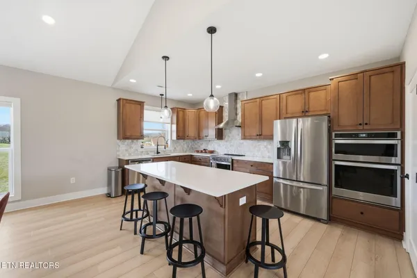 $875,000 | 806 River Drive, Blaine, TN 37709