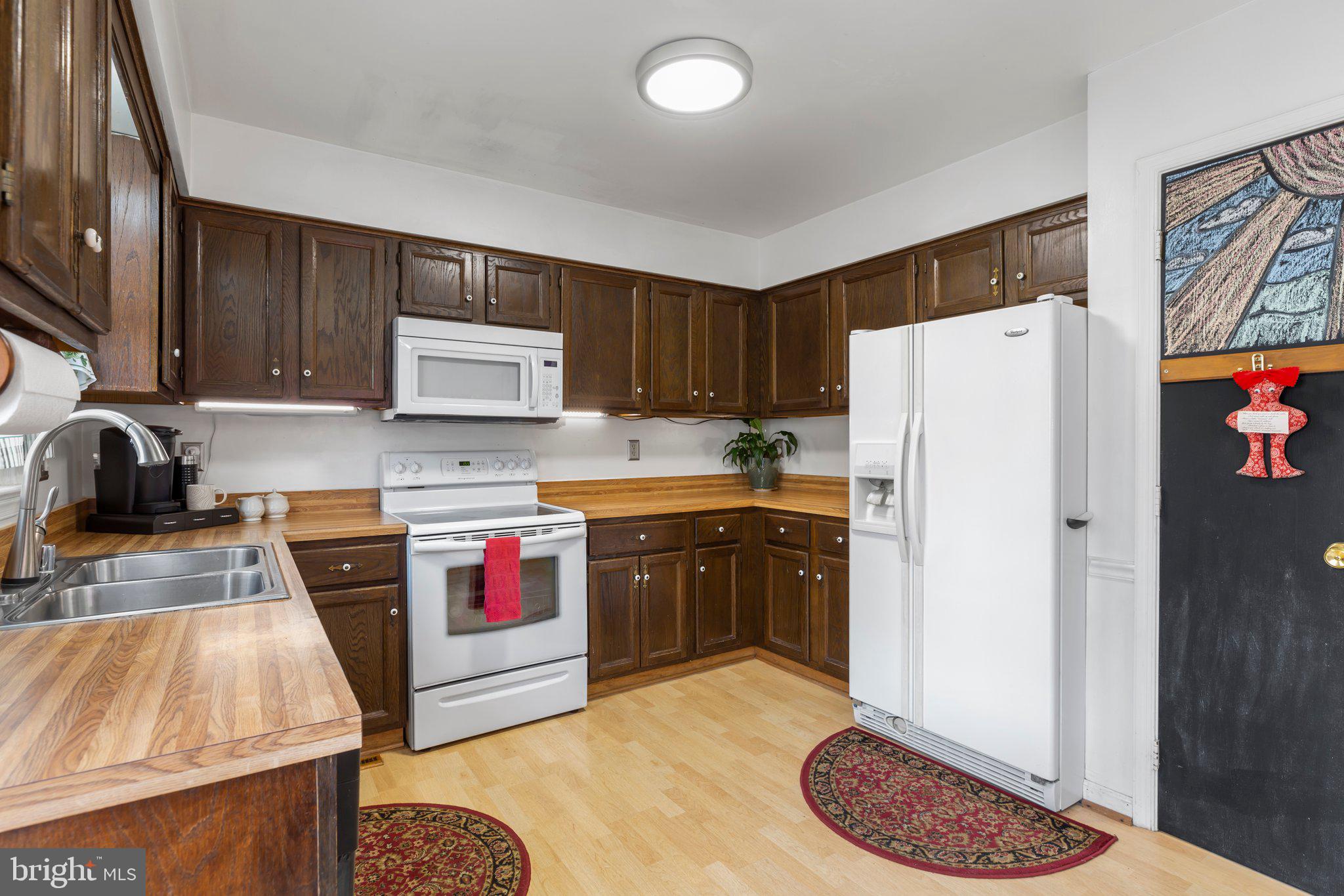 1014 Eastern View Drive Fredericksburg, VA 22405 - Photo 6 of 34 Lots of cabinet space for storage