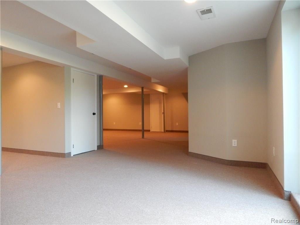 11240 Tipsico Lake Road Fenton, MI 48430 - Photo 39 of 43 DSCN5210.JPG