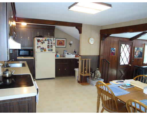3 Lee Road Sharon, MA 02067 - Photo 2 of 7 Gallery Image 2