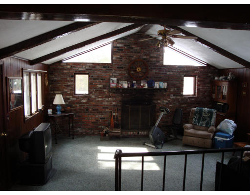 3 Lee Road Sharon, MA 02067 - Photo 3 of 7 Gallery Image 3