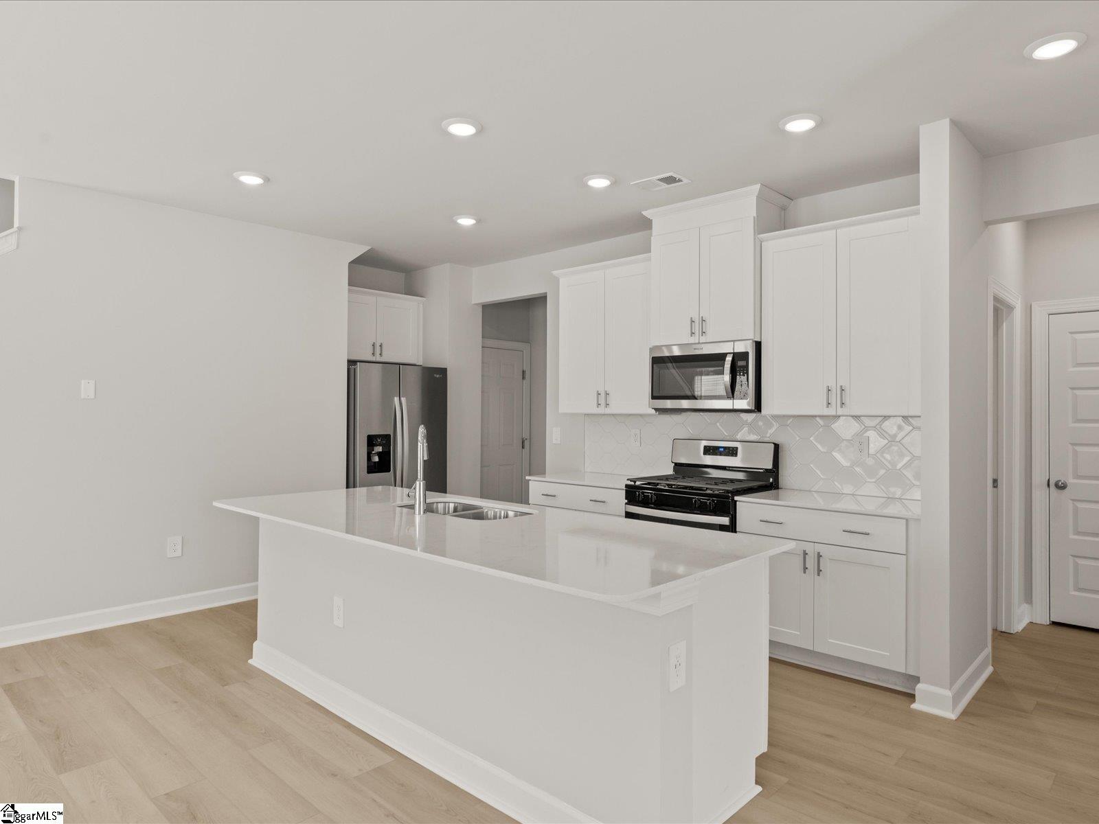 402 Shortleaf Lane Pendleton, SC 29670 - Photo 9 of 31