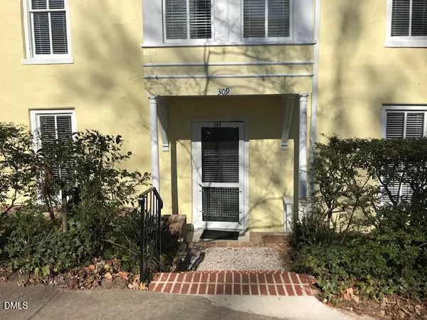 $1,695 | 309 East Lane Street, Raleigh, NC 27601
