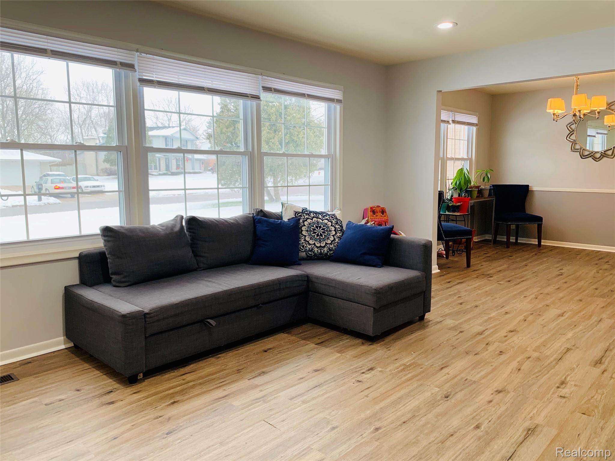 6576 Rustic Ridge Trail Grand Blanc, MI 48439 - Photo 6 of 49 IMG_E4313.JPG