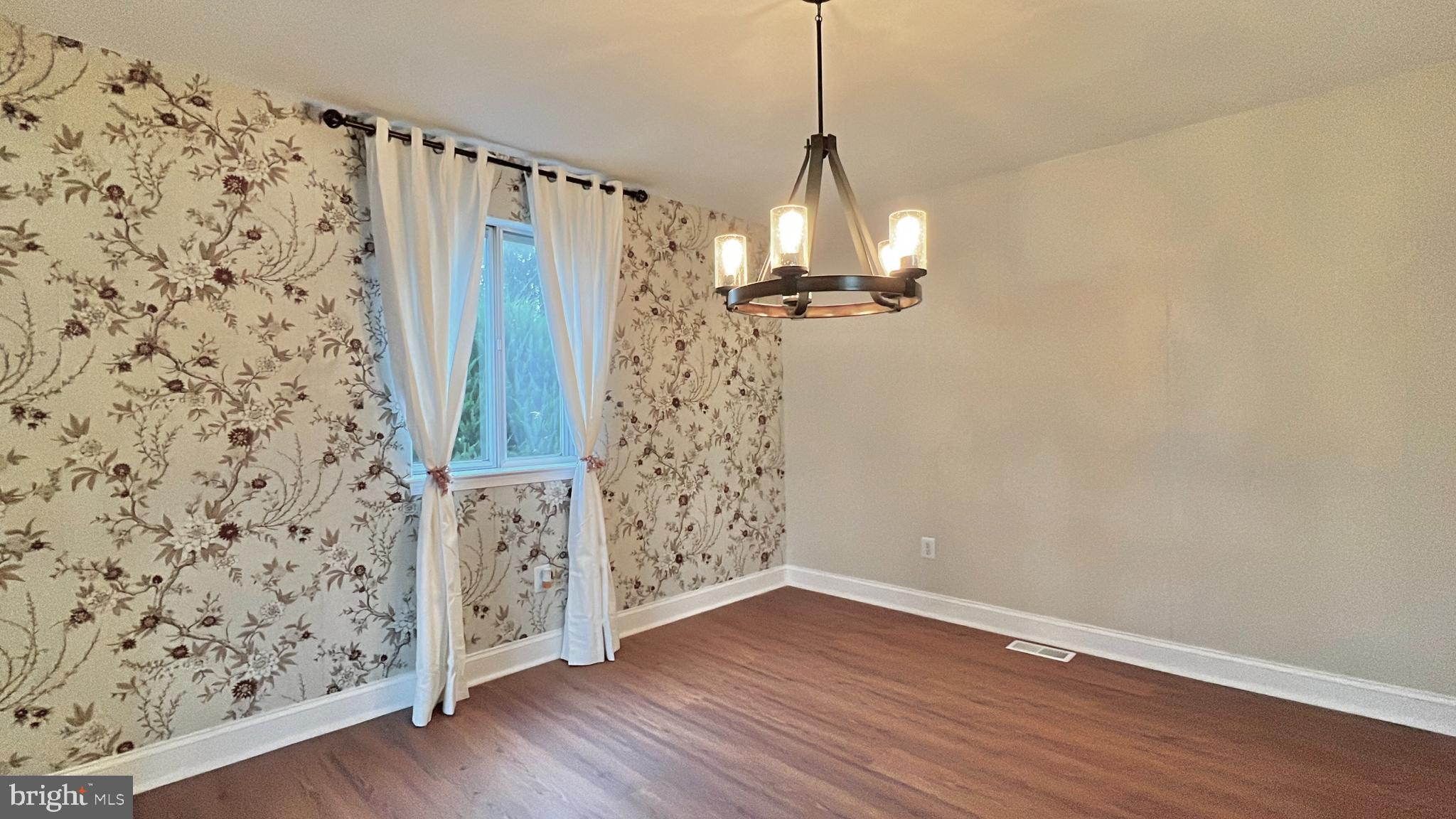 63 Hartford Road Sewell, NJ 08080 - Photo 11 of 35