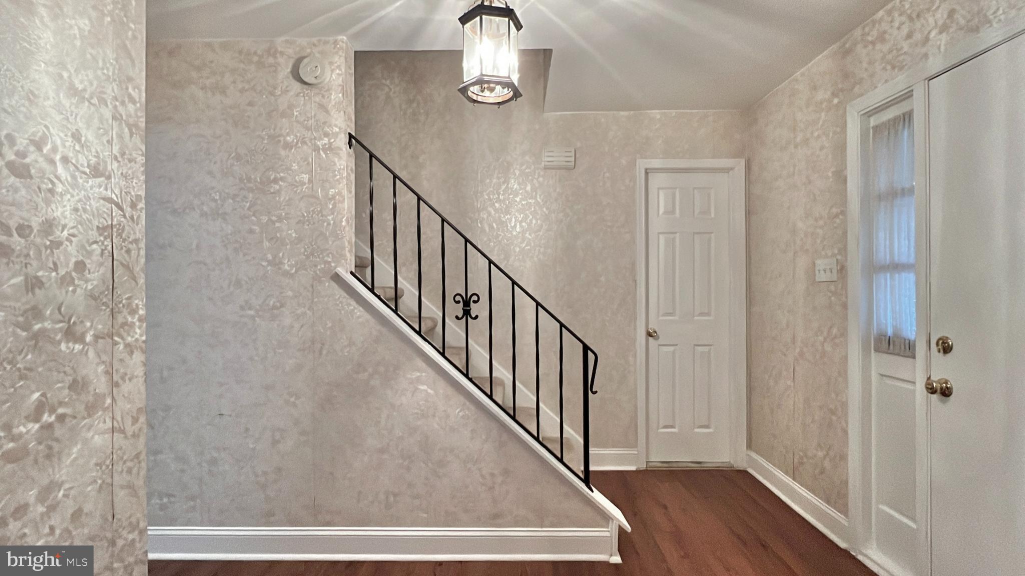 63 Hartford Road Sewell, NJ 08080 - Photo 4 of 35