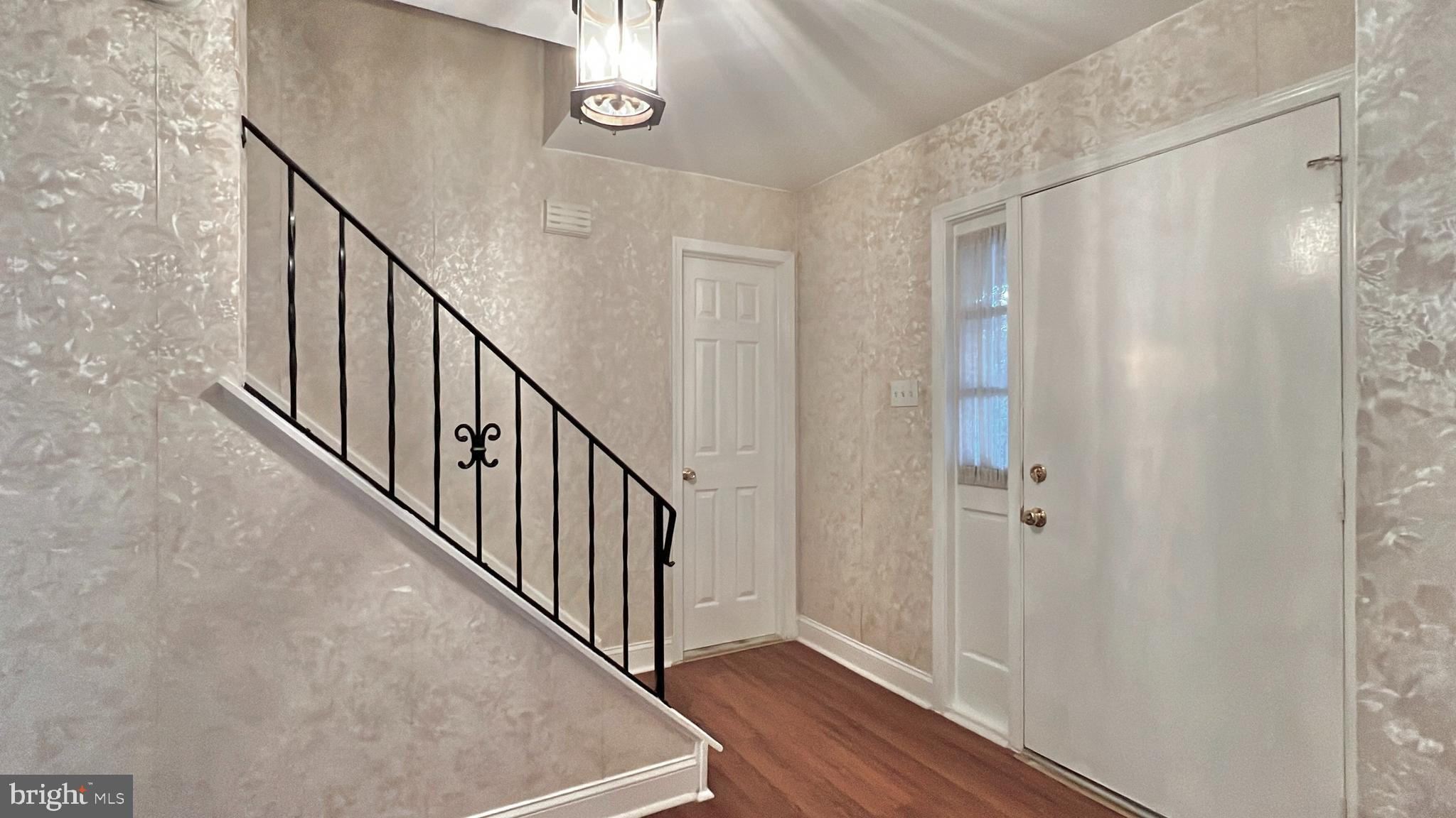 63 Hartford Road Sewell, NJ 08080 - Photo 5 of 35