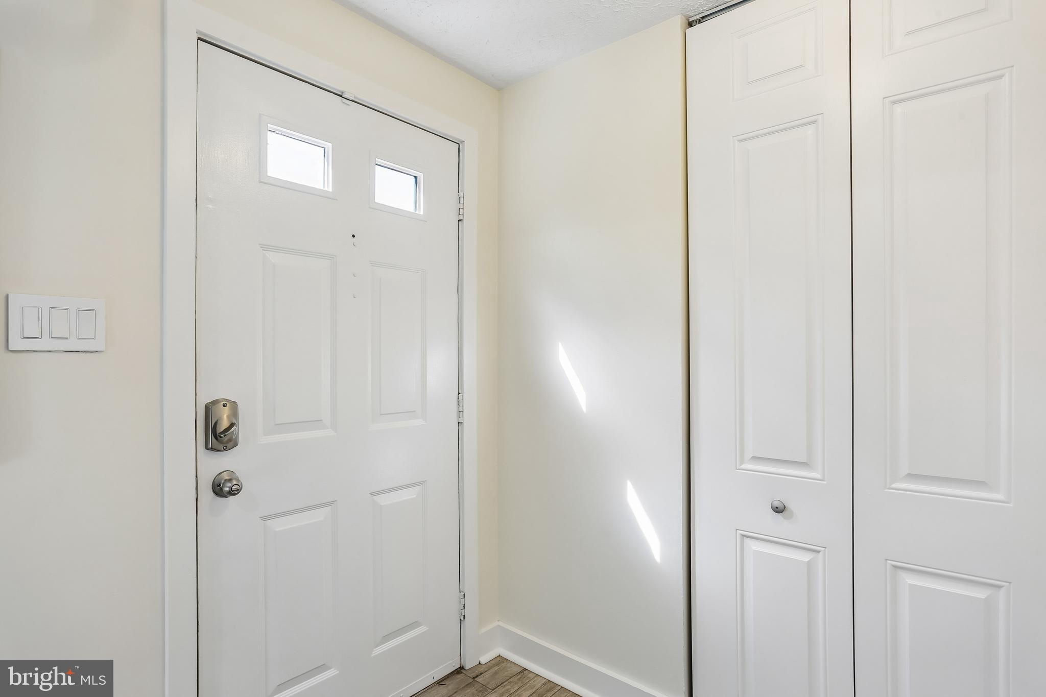 10508 Apple Ridge Road Gaithersburg, MD 20886 - Photo 3 of 27