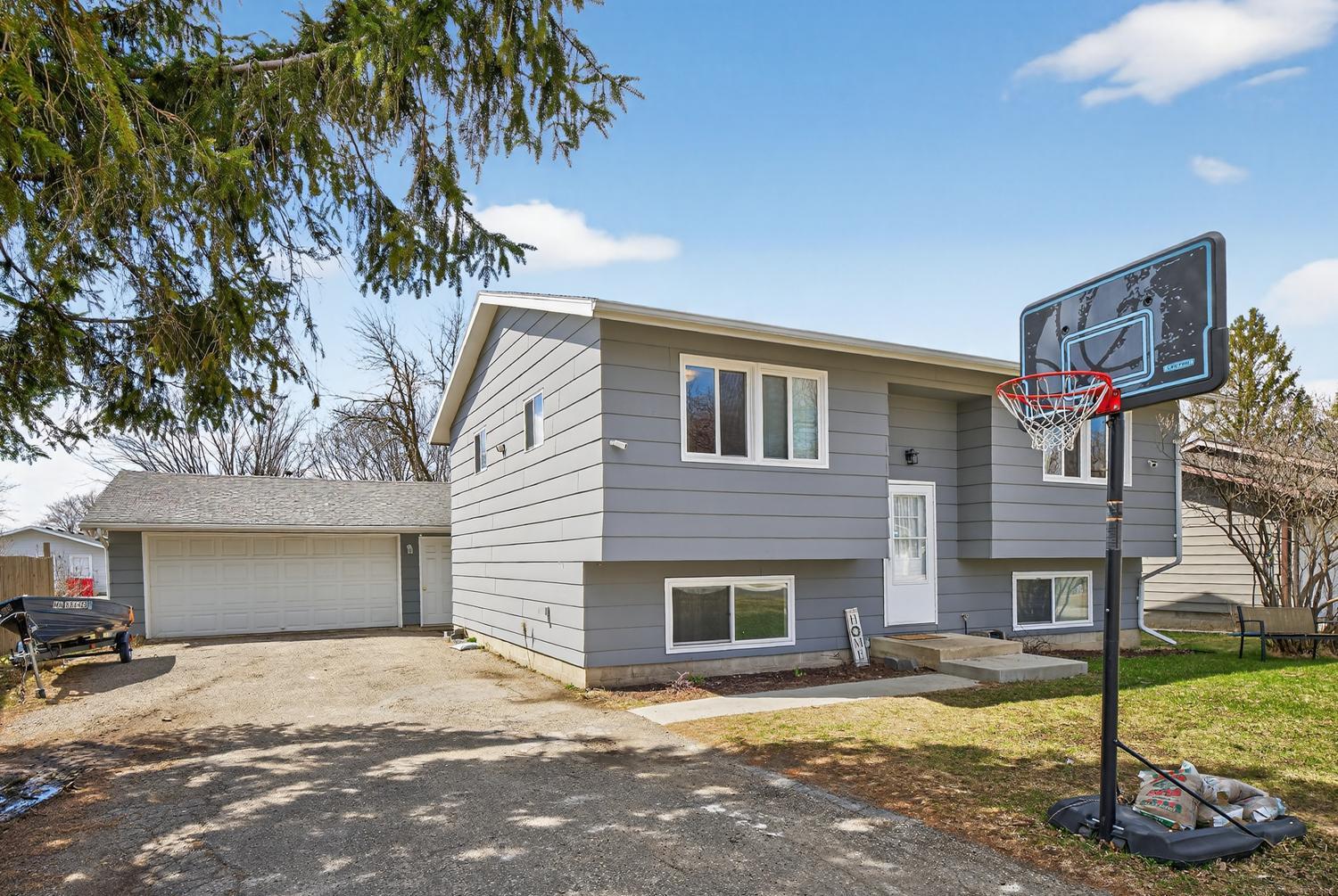 507 3rd Avenue Southwest Kasson, MN 55944 - Photo 3 of 41