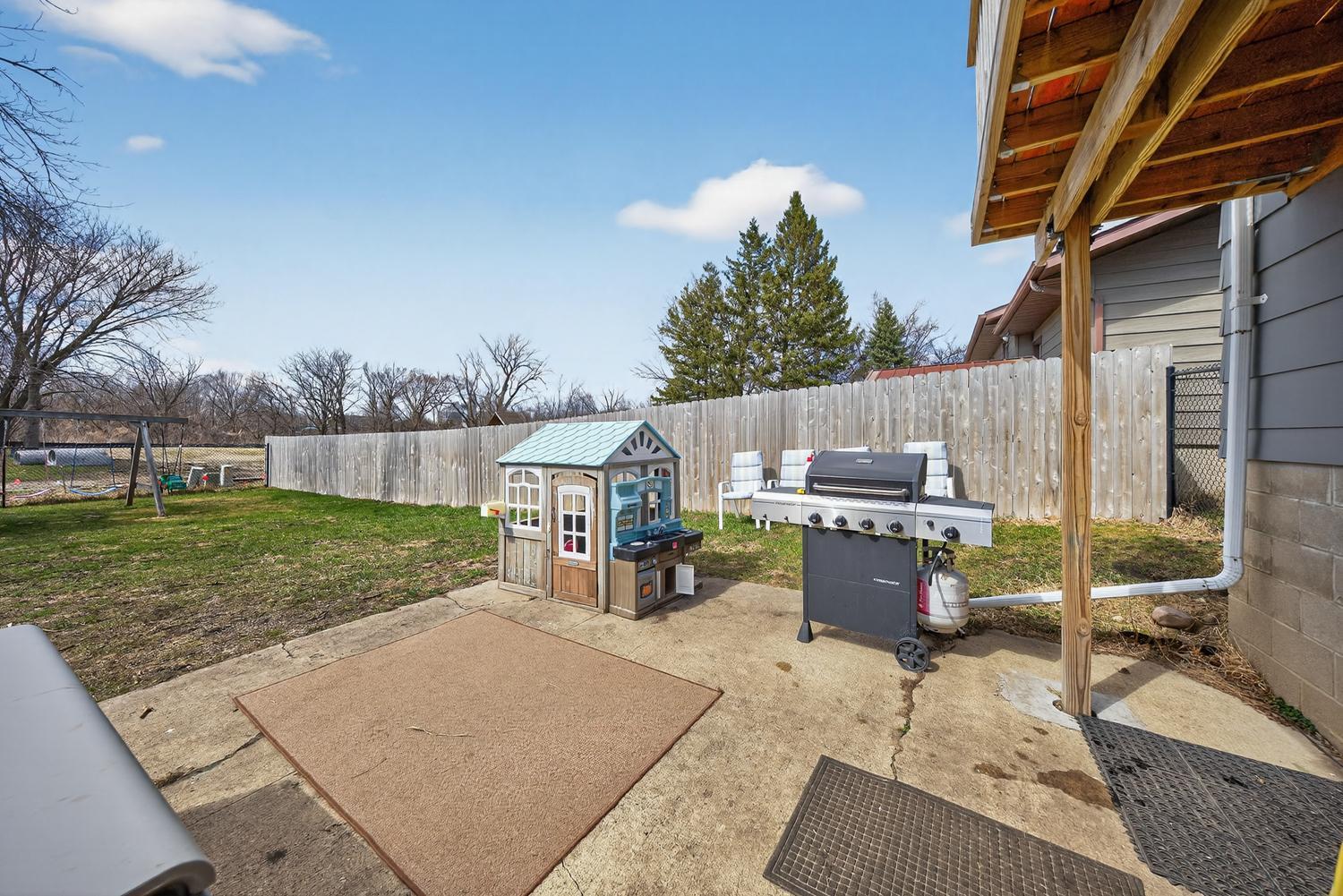 507 3rd Avenue Southwest Kasson, MN 55944 - Photo 8 of 41