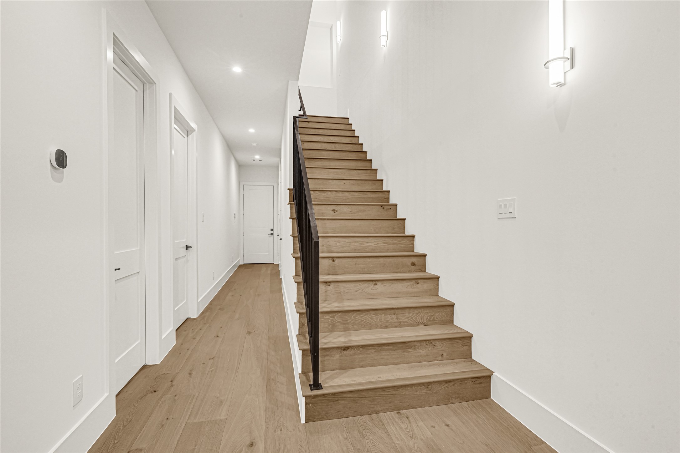 6405 Rodrigo Street, Unit B Houston, TX 77007 - Photo 4 of 28
