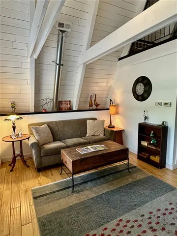 $259,000 | 97 Sugar Lake Drive, Mound City, KS 66056