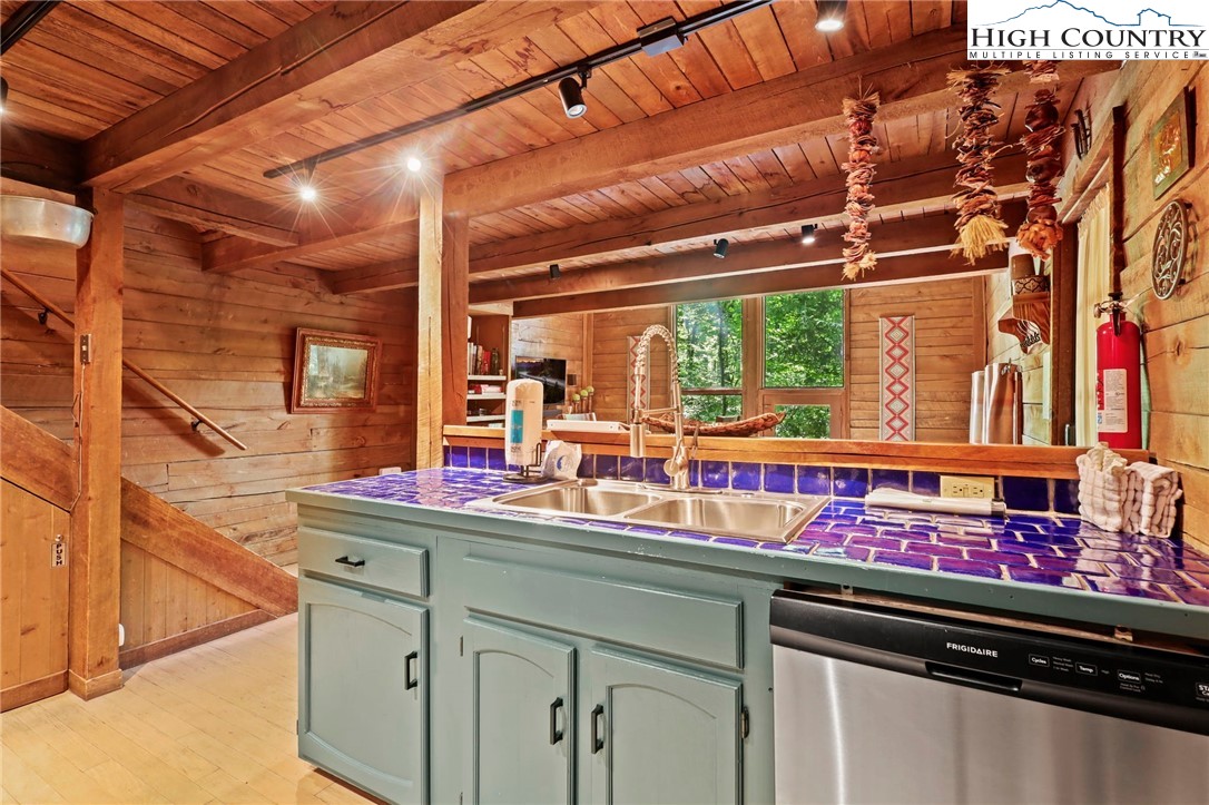 148 Estates Drive Boone, NC 28607 - Photo 7 of 16