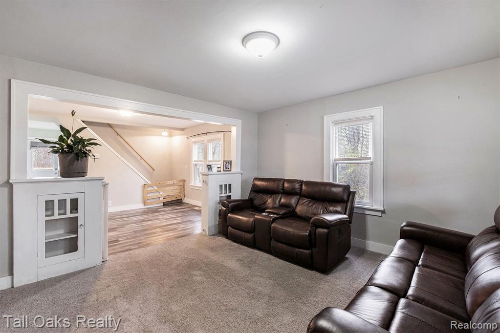 6066 Lapeer Road Burton, MI 48509 - Photo 7 of 20 Gallery Image 7