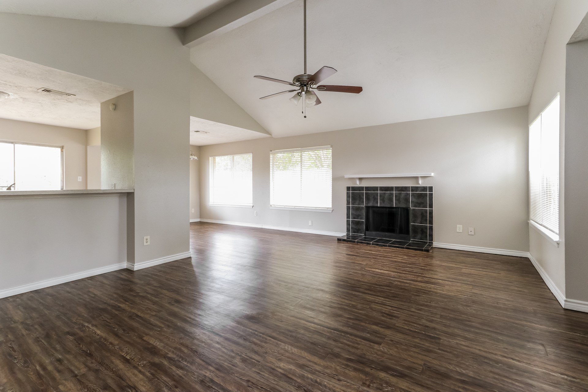 22319 Meadowrock Drive Spring, TX 77389 - Photo 3 of 18
