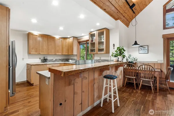 $599,000 | 390 East Emerald Lake Drive, Grapeview, WA 98546